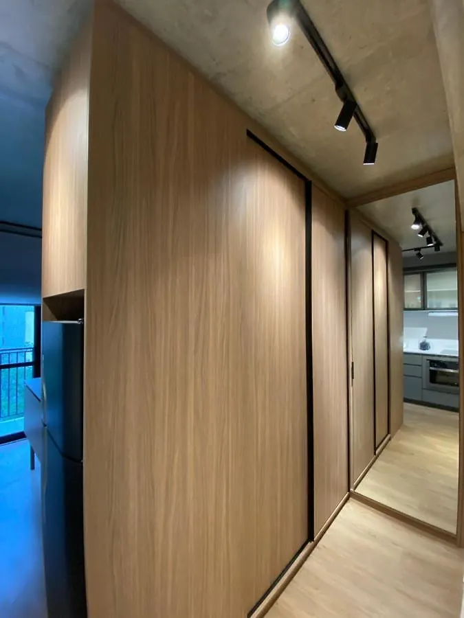82 New Studio Next Paulista Av, Fast Wifi And Balcony サンパウロ アパート